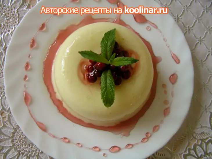 Апельсиновая панна котта с брусникой и вишневым сиропом: шаг 4