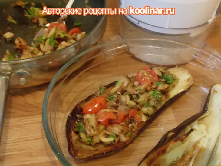 Баклажаны фаршированные вешенками: шаг 3