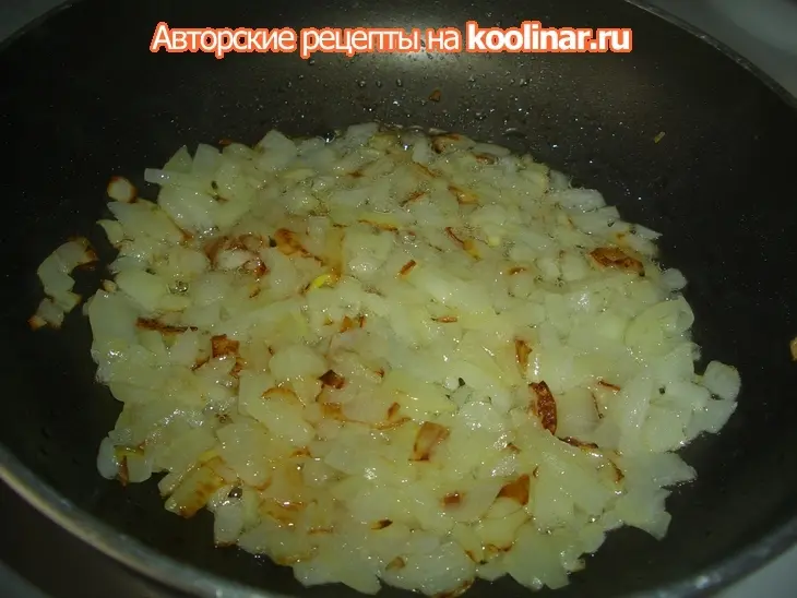 Творожные оладьи с луком: шаг 1