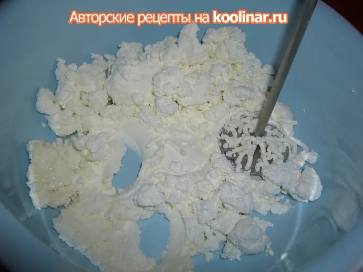 Творожные оладьи с луком: шаг 2