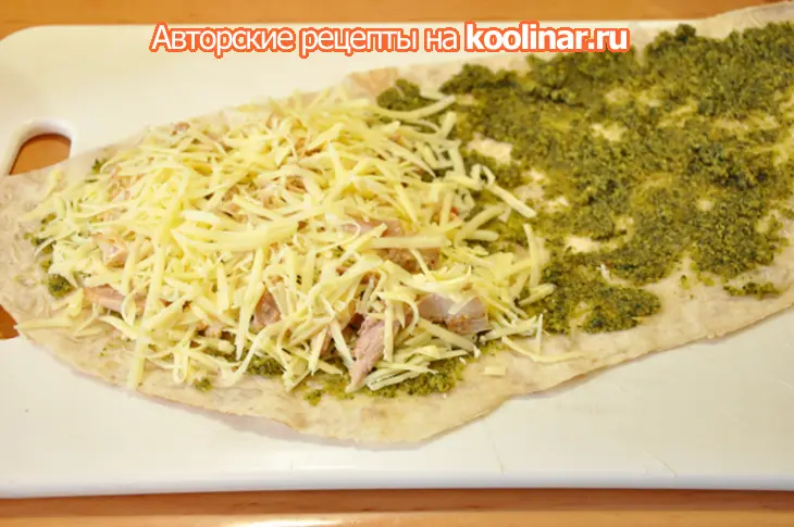 А-ля кесадилья с соусом песто, курицей, ветчиной (домашний фаст-фуд): шаг 2