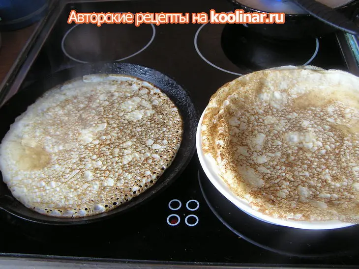 Блинчики, фаршированные творогом с вишней ,запеченные в сметанном креме «вишневый сад».: шаг 1