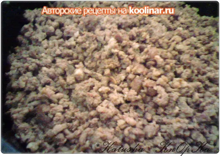 Слоёный пирог с фаршем и картошкой: шаг 3