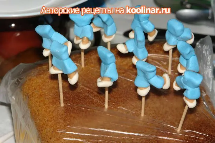 Торт "go, go, go! все на футбол!!!": шаг 4