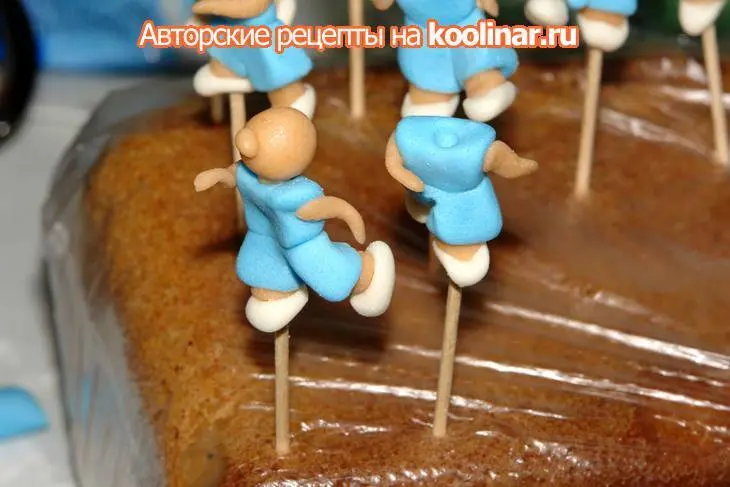 Торт "go, go, go! все на футбол!!!": шаг 5