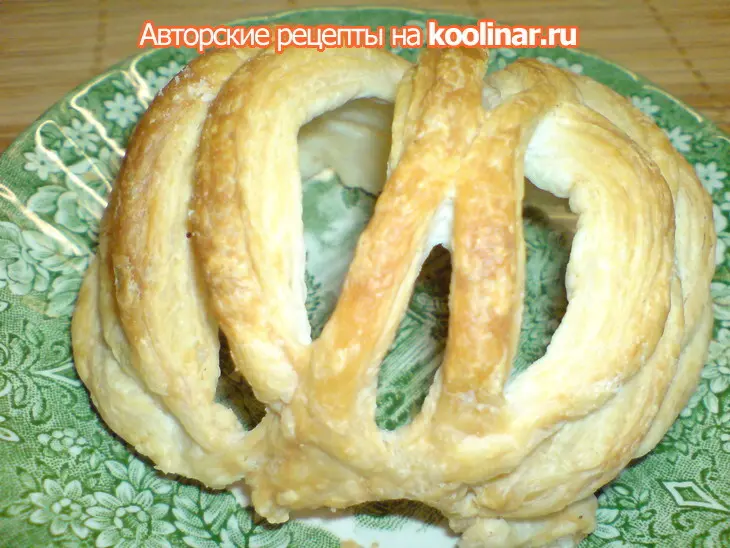 Корзинки из слоёного теста как декорация для салатов и десертов: шаг 2
