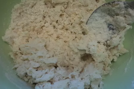 Штрудель из вытяжного теста с брынзой и шпинатом.: шаг 1