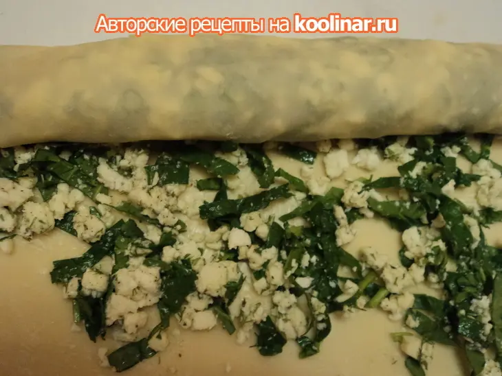 Штрудель из вытяжного теста с брынзой и шпинатом.: шаг 4