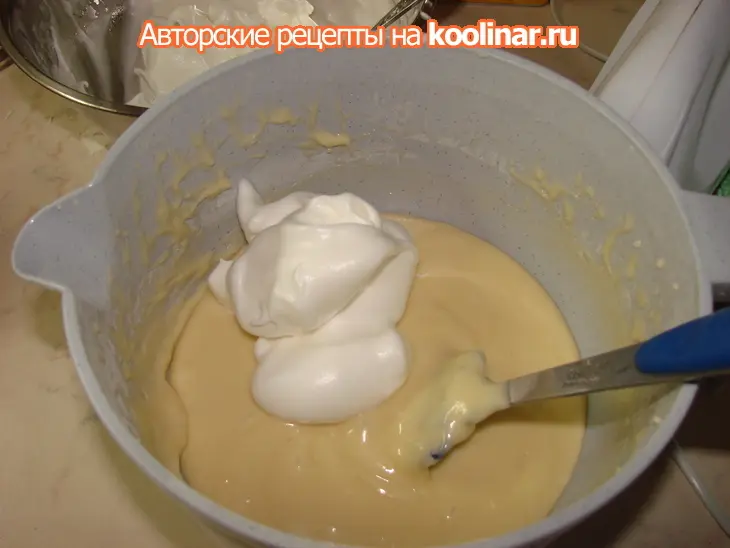 Бисквит на крахмале: шаг 4