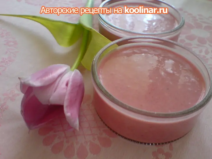 Мороженое(парфе) из клубники,йогурта и шоколада.: шаг 4