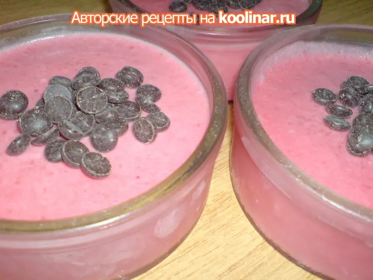 Мороженое(парфе) из клубники,йогурта и шоколада.: шаг 6
