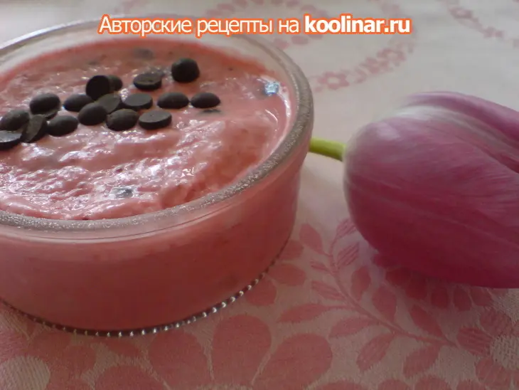 Мороженое(парфе) из клубники,йогурта и шоколада.: шаг 9
