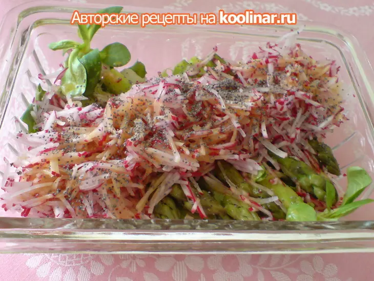 Салат из редиса и зелёной спаржи: шаг 8