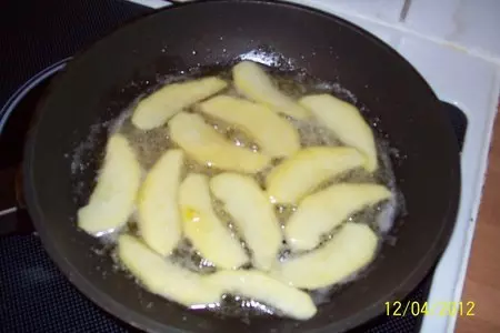 Блинчики с яблоками.: шаг 3