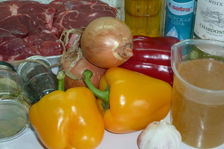 Испанское мясное рагу из телятины или говядины с овощами: шаг 1