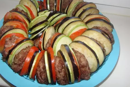 Рататуй с мясными медальонами: шаг 9