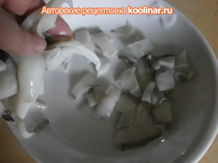 Фаршированные кальмары "лодочки" с гарниром: шаг 2
