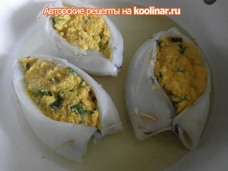 Фаршированные кальмары "лодочки" с гарниром: шаг 5