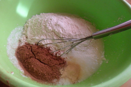 Шоколадный кекс на сметане с цукатами для оленьки: шаг 3
