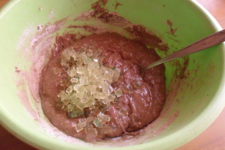 Шоколадный кекс на сметане с цукатами для оленьки: шаг 4