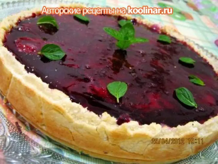 Ягодный пирог  из творожного теста (дуэль): шаг 8