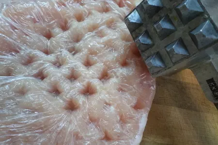 Свинина с имбирем запеченная с ананасами, курагой и сыром!: шаг 2