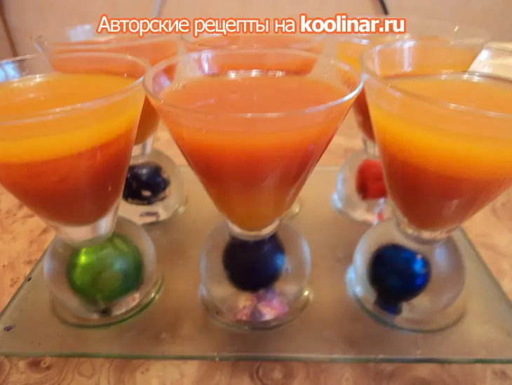 Желе из томатов с муссом из брынзы и песто из руколы: шаг 3