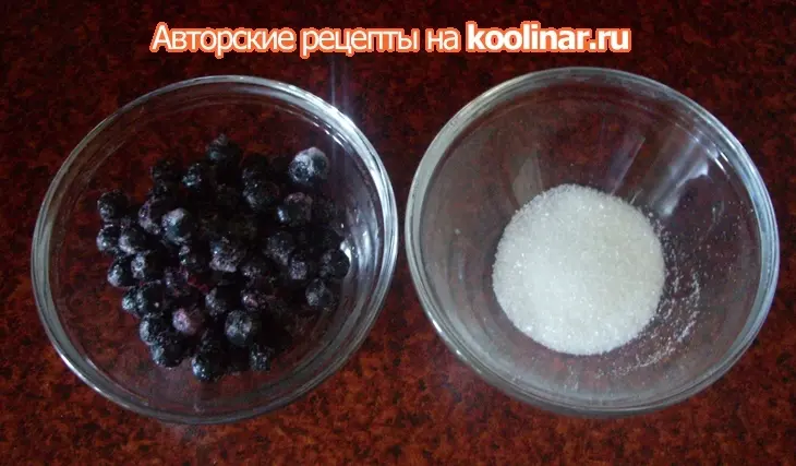Черная смородина с кокосовым кремом: шаг 1
