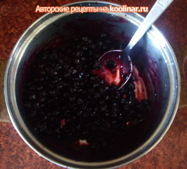 Черная смородина с кокосовым кремом: шаг 12