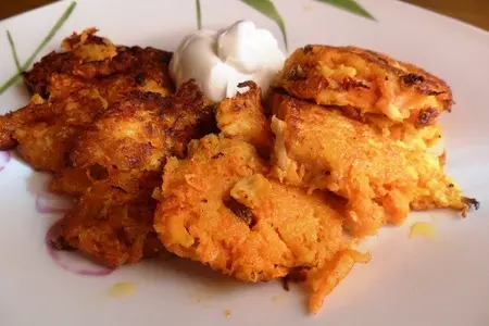 Оладьи с яблоками и морковью: шаг 8