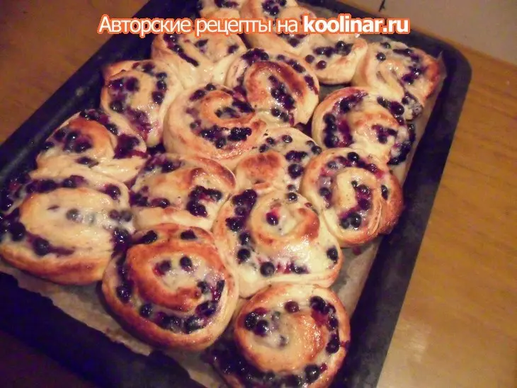 Плюшки с кремом патисьер и смородиной (дуэль): шаг 13