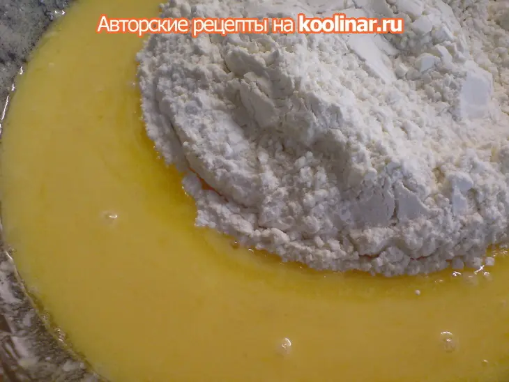 Влажный лимонный пирог: шаг 2