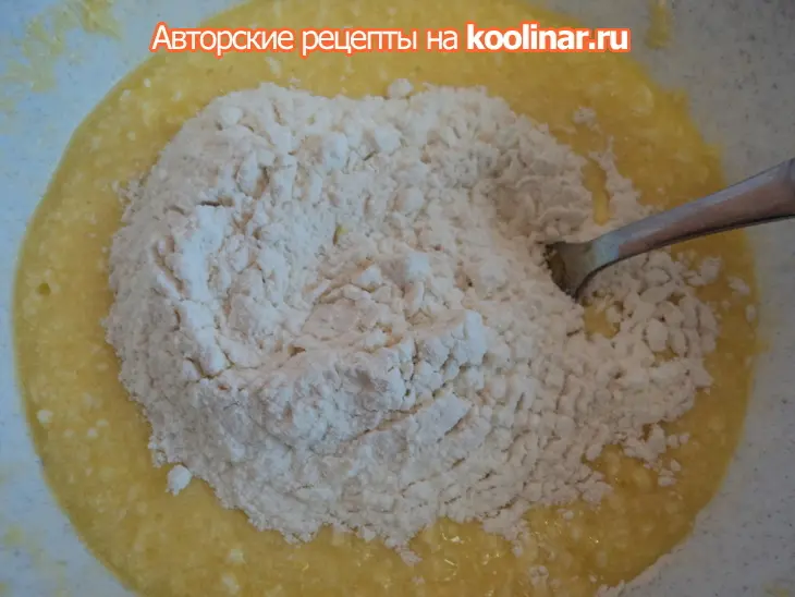 Сырники с клубникой.: шаг 2