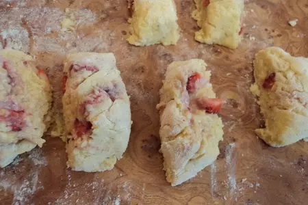 Сырники с клубникой.: шаг 4