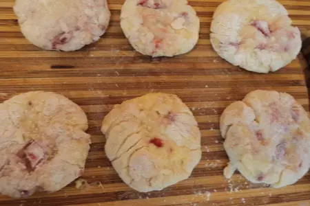 Сырники с клубникой.: шаг 5