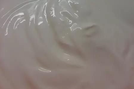 Десерт  из йогурта и клубники: шаг 1