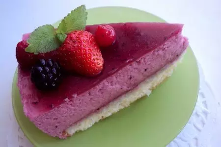 Торт «черносмородиновое наслаждение» (delice au cassis)  по рецепту от джеймса мартина.: шаг 16