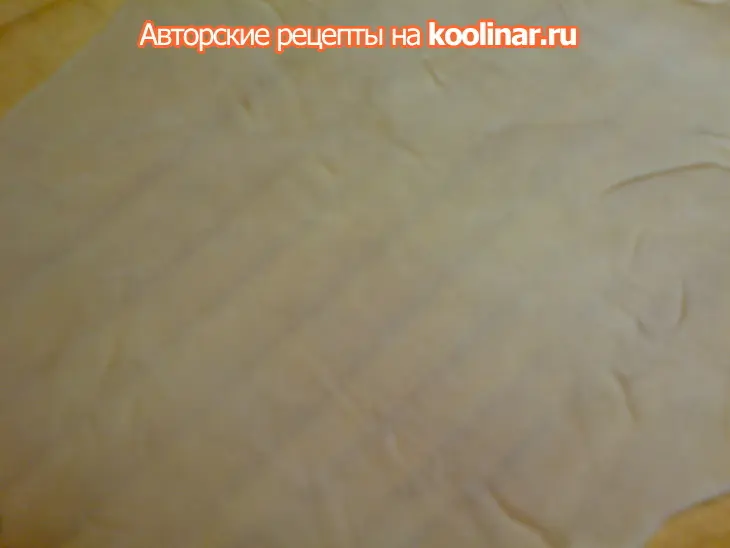 Пирожки слоистые с куриным мясом,пореем и вялеными томатами: шаг 5