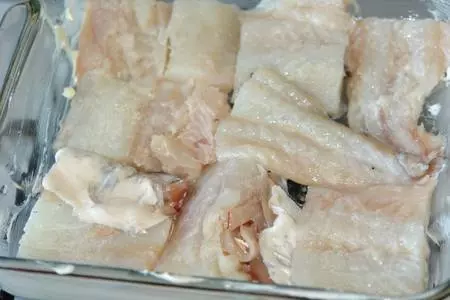 Пикша запечённая под хрустящей корочкой: шаг 2