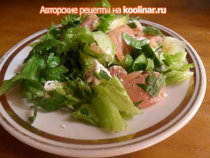 Салат с красной рыбой и сыром: шаг 5