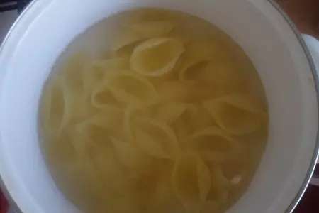 Lumaconi с фаршем, под шубкой: шаг 1