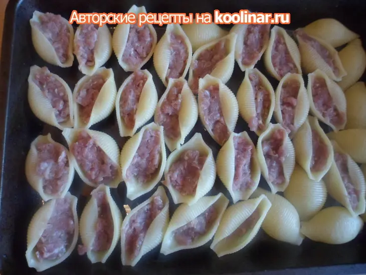Lumaconi с фаршем, под шубкой: шаг 3