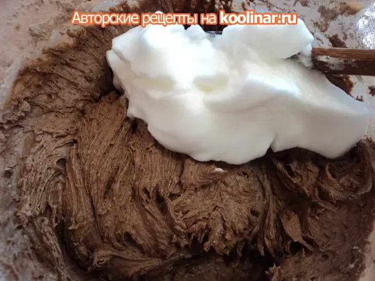 Пирожное шоколадное с мятой и клубникой.: шаг 2