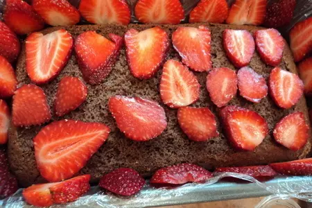 Пирожное шоколадное с мятой и клубникой.: шаг 5