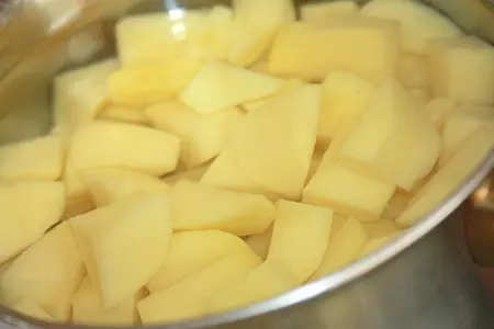 Щи щавелевые суточные с вялеными томатами и перепелиными яйцами пашот: шаг 2