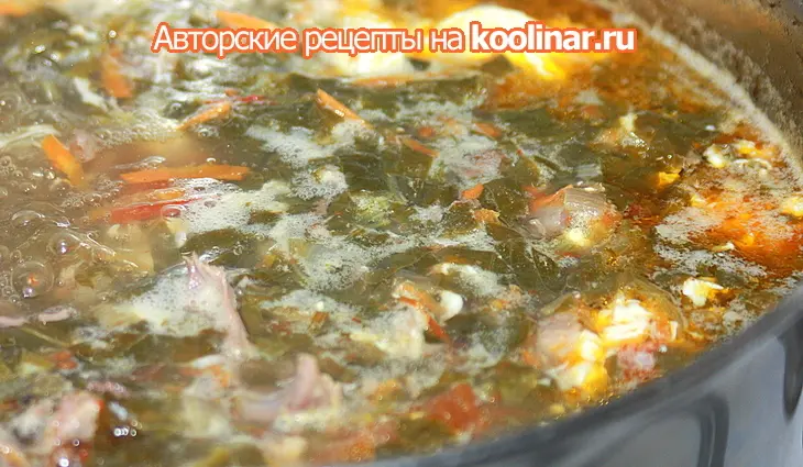 Щи щавелевые суточные с вялеными томатами и перепелиными яйцами пашот: шаг 4