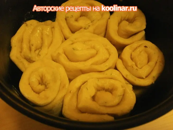 Сдобный пирог " букет роз": шаг 7