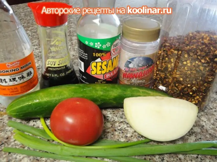 Свежий тунец с огурцом и помидором: шаг 3