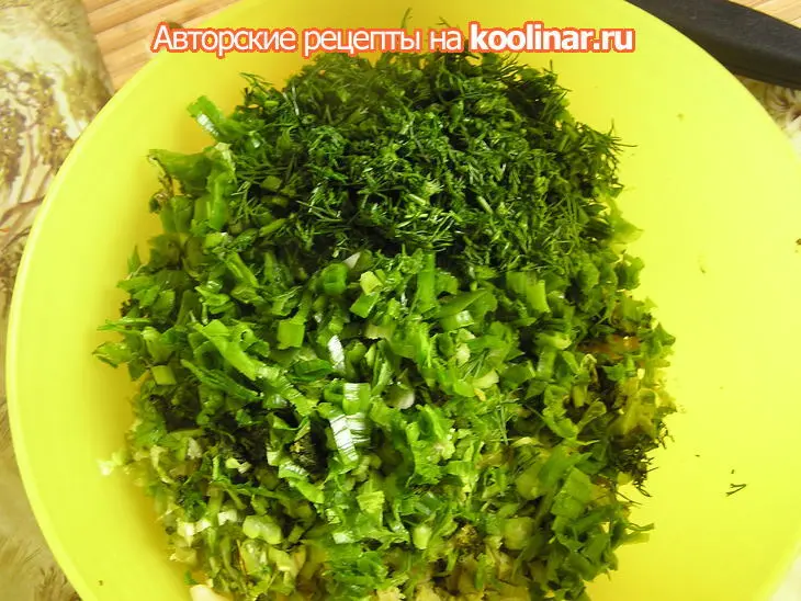 Оладьи зеленые с мясной подливкой «кикиморово счастье»: шаг 1