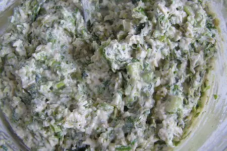 Оладьи зеленые с мясной подливкой «кикиморово счастье»: шаг 3